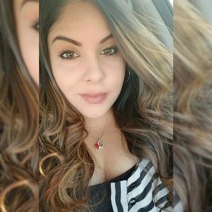 Meet your Posher, Melly